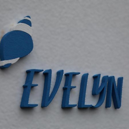 Eine Sehr Gemuetliche Erdgeschoss Wohnung Ihlow  ภายนอก รูปภาพ