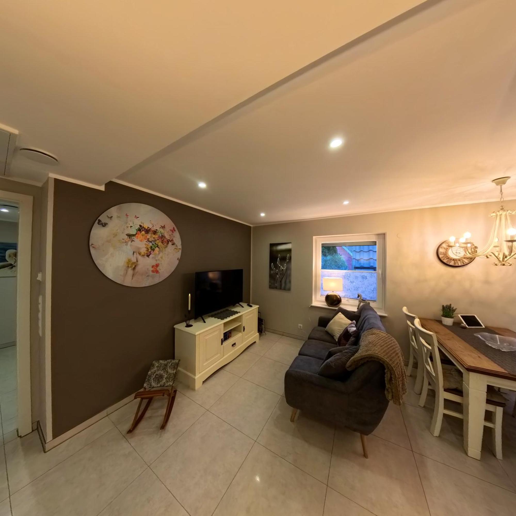 Eine Sehr Gemuetliche Erdgeschoss Wohnung Ihlow  ภายนอก รูปภาพ